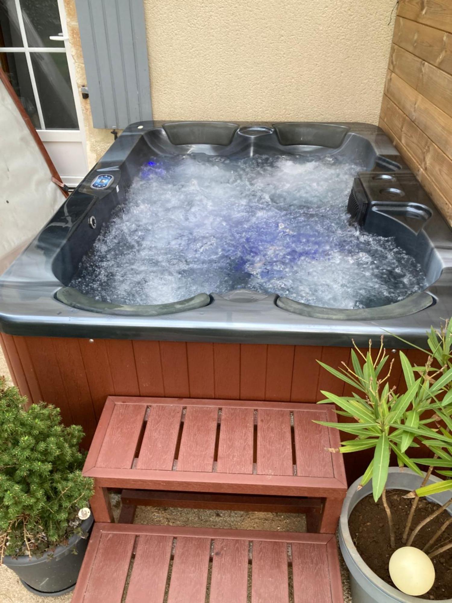 Le Langon The Blue Lotus Gite And Spa מראה חיצוני תמונה